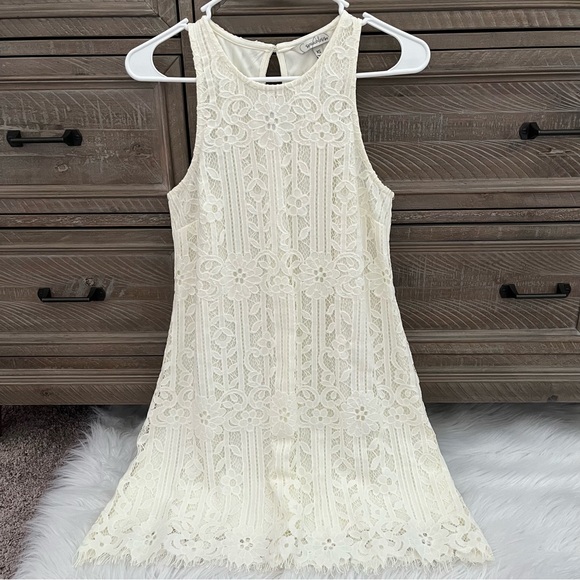 Speechless Junior Womens White Ivory Sleeveless Lace Lined Shift Dress - Picture 5 of 8